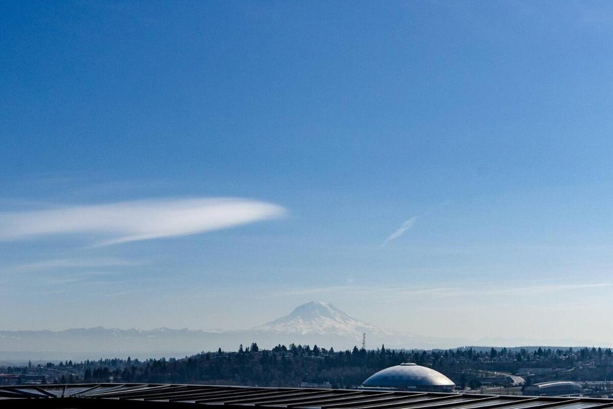 Large-Modern Studiomt Rainier View Downtown Tacoma Exterior photo